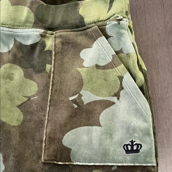 Juicy Couture Green Camouflage Straight Leg Pants size L womens pull on pockets - Picture 3 of 7
